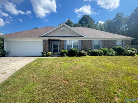Homes For Rent - 129 Ben Mark Drive<br/> Harvest, AL 35749