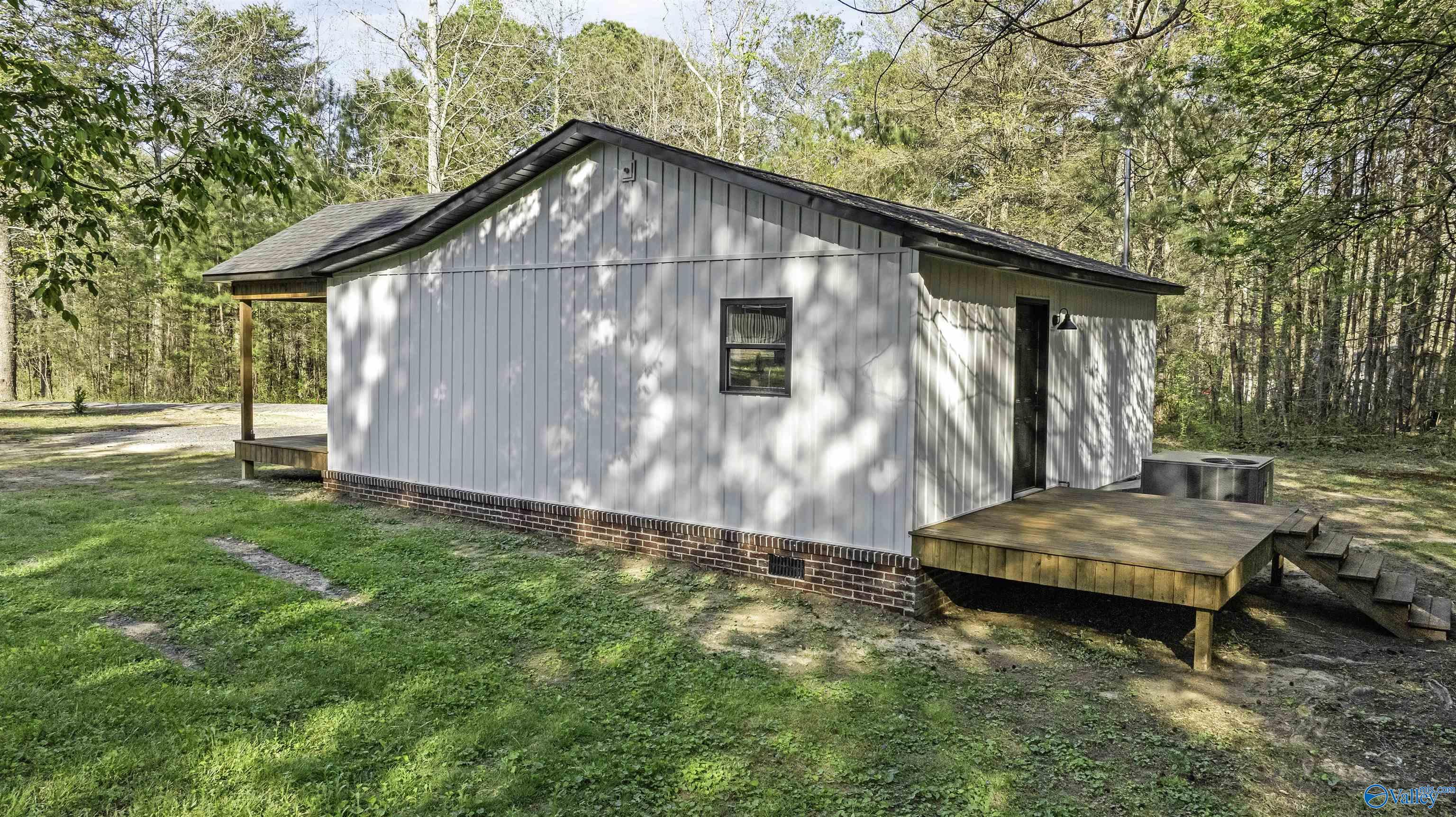 1728 County Road 261