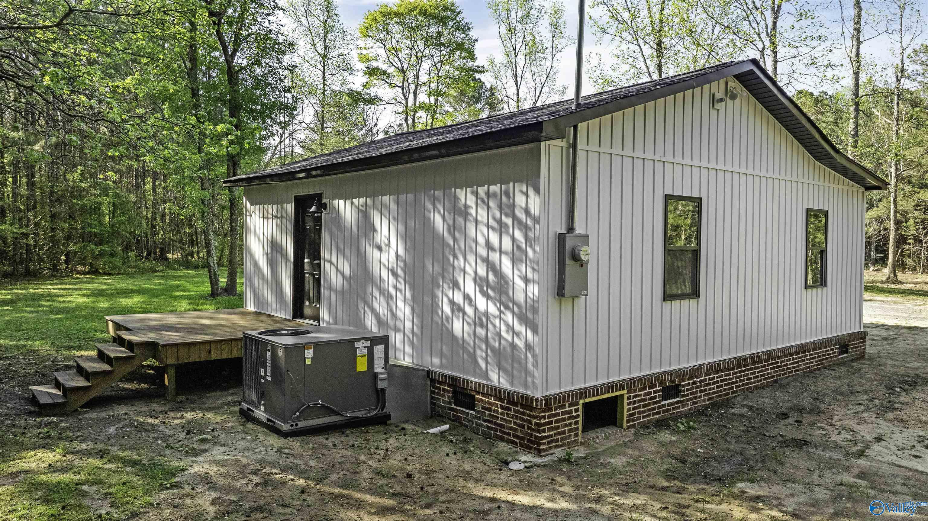 1728 County Road 261