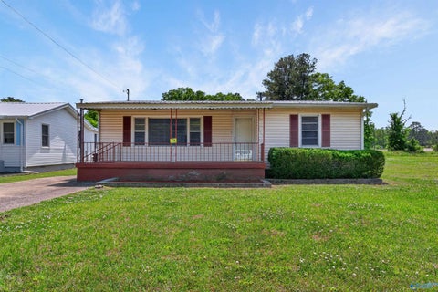 Homes For Sale - 1021 Springfield Avenue<br/> Gadsden, AL 35903