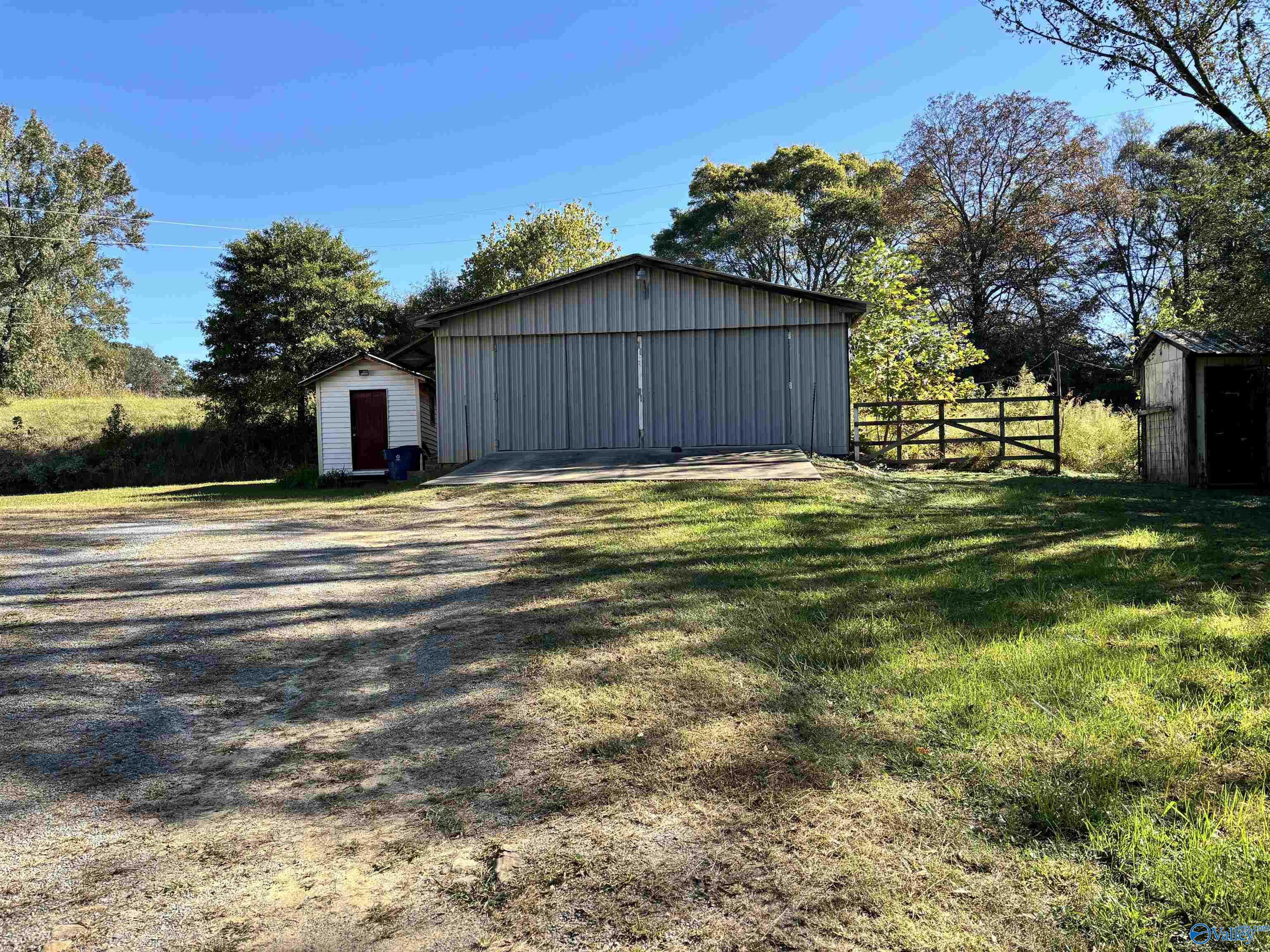 1231 Brown Road, Boaz, Alabama image 2