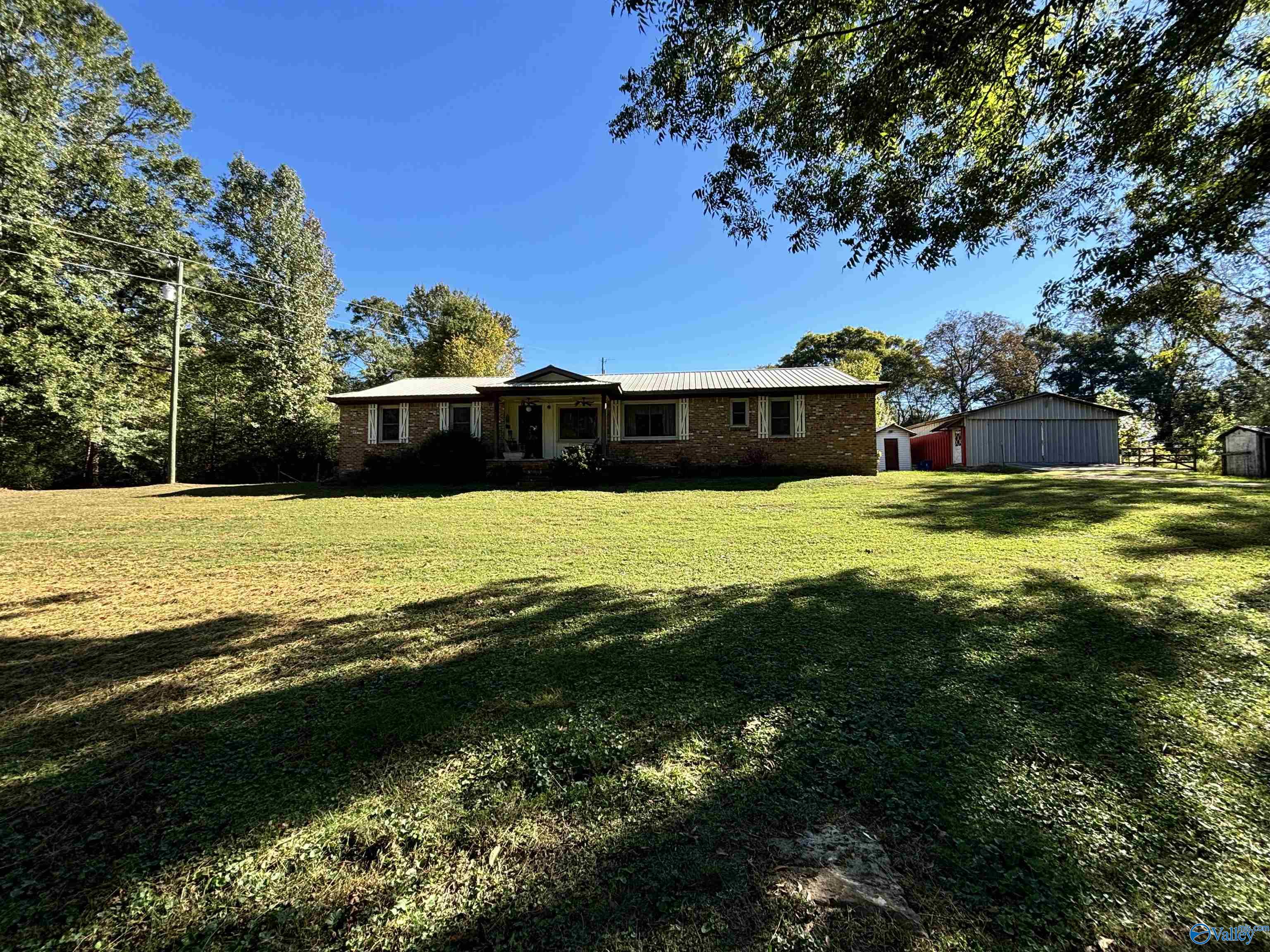 1231 Brown Road, Boaz, Alabama image 1