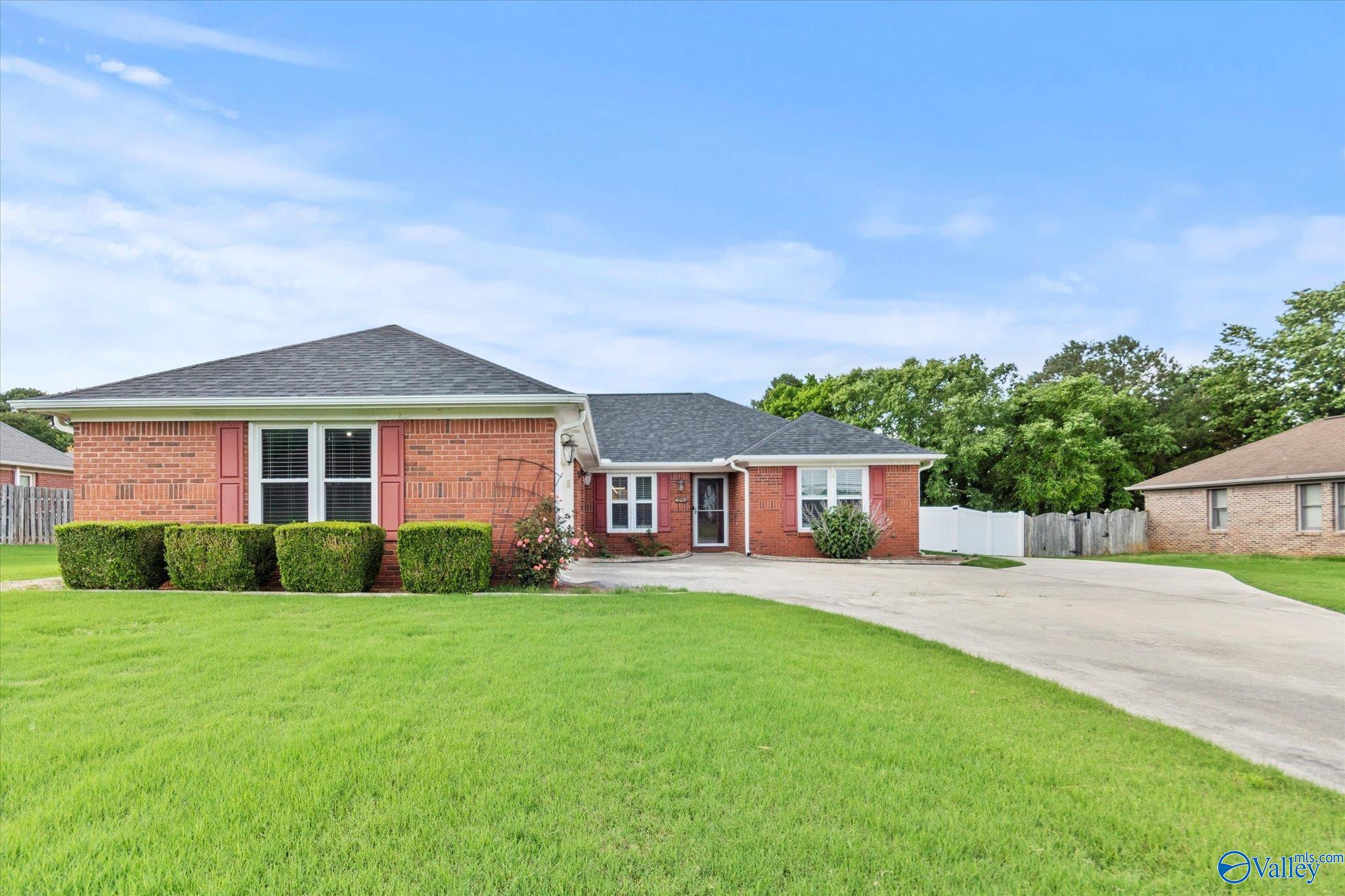 107 Calstock Court, Huntsville, Alabama image 3
