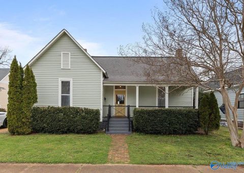 Photo of 809 Ward Avenue NE, Huntsville, AL 35801 (MLS # 21912652)