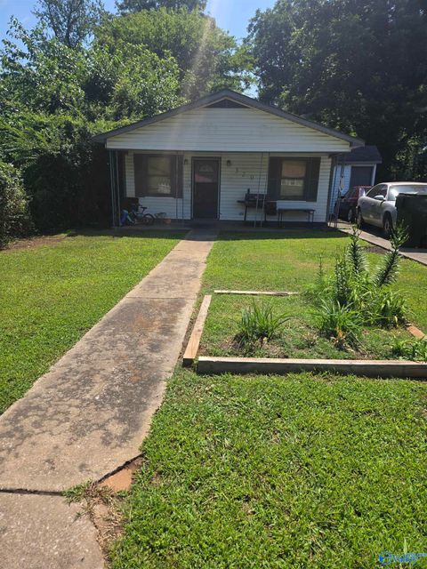 Homes For Sale - 320 NW 11th Avenue<br/> Morgan County, Decatur, AL 35601