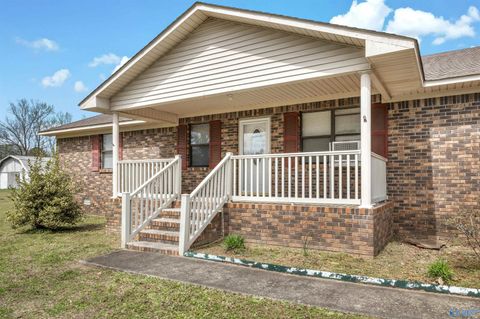 Photo of 70 Niles Road, Boaz, AL 35957 (MLS # 21912741)