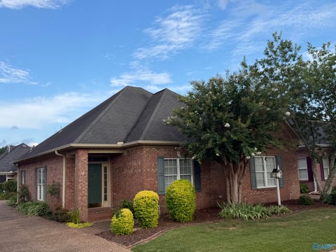Homes For Sale - 3704 Neches Court<br/> Decatur, AL 35603