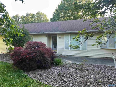 829 10th Street NW Arab AL 35016