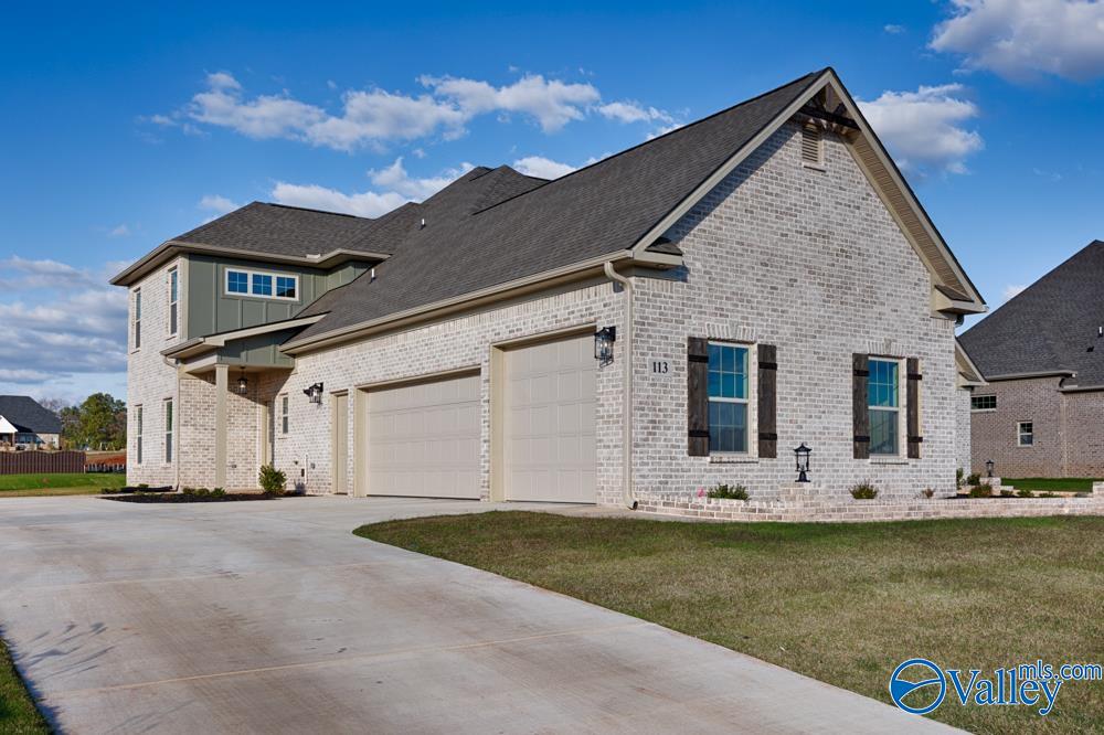 367 Kendallwood Drive, Meridianville, Alabama image 2
