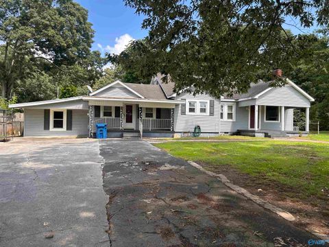 Homes For Sale - 310 Douglas Street<br/> Boaz, AL 35957