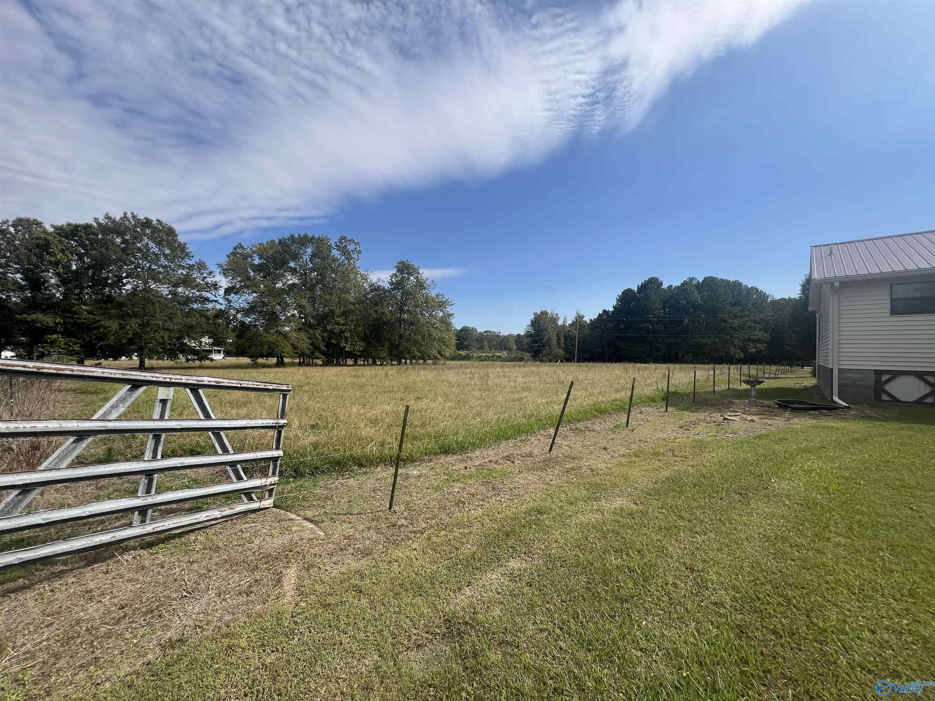 4606 Riddles Bend Road, Rainbow City, Alabama image 5