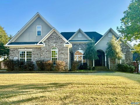 Photo of 102 Casey Drive, Huntsville, AL 35806 (MLS # 21919510)