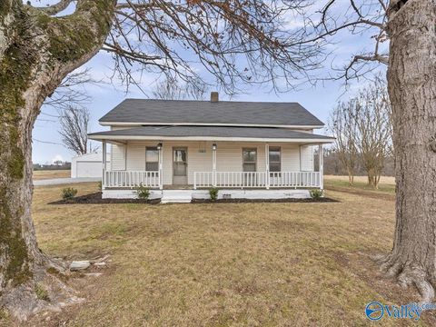 Homes For Sale - 27172 N Wales Road<br/> Elkmont, AL 35620