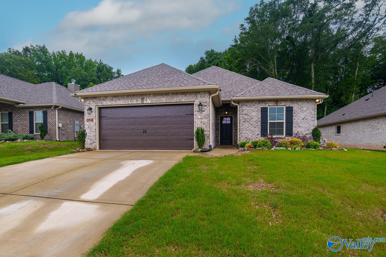 154 Midpark Drive, Meridianville, Alabama image 1