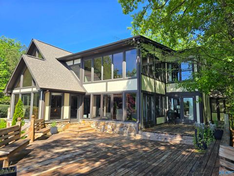 Homes For Sale - 726 Dogwood Trail<br/> Gadsden, AL 35901