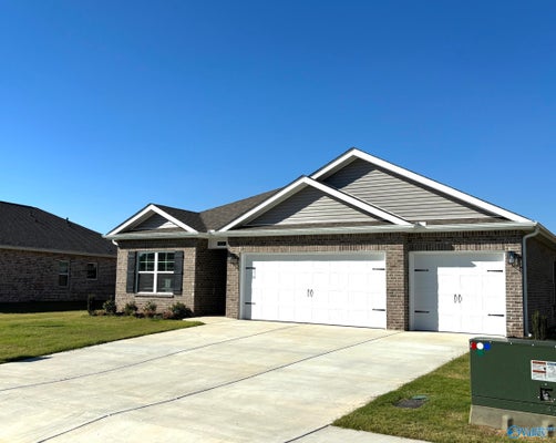 211 CRANE HOLLOW LN, HUNTSVILLE, AL 35811 - Image 4b6600ebef422308d7aa3daf3c59702a/135670787