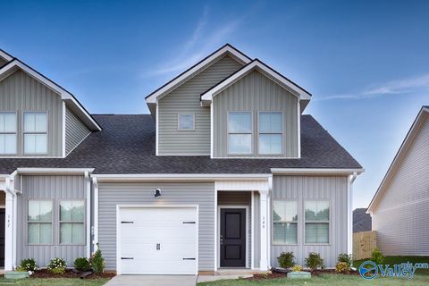 Townhouse For Rent - 149 Wolfe Lane<br/> Huntsville, AL 35811