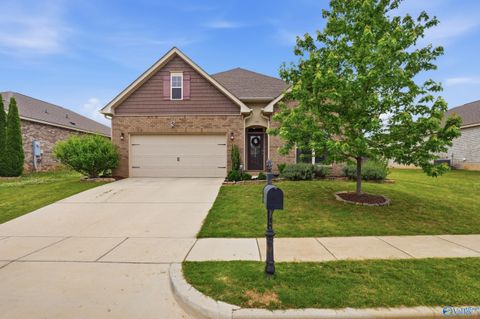 Photo of 120 Fourstar Lane NW, Madison, AL 35757 (MLS # 21917473)