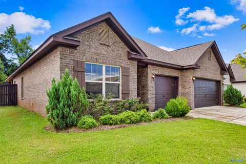 Homes For Sale - 332 Fenrose Drive<br/> Harvest, AL 35749