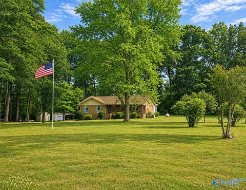 Homes For Sale - 154 Dea Thomas Road<br/> Hazel Green, AL 35750
