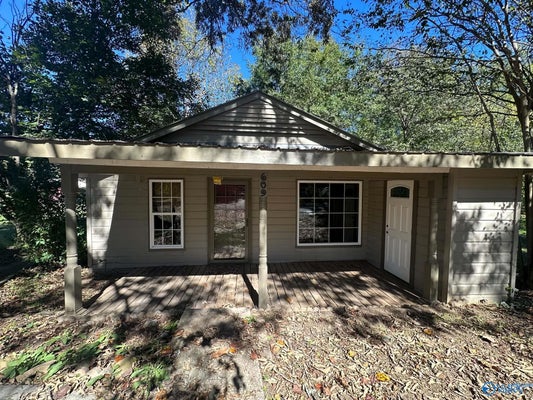 609 CENTER ST, SCOTTSBORO, AL 35768 - Image 4c43389a8c1412507315eec0ebfd7ecb/2605771813