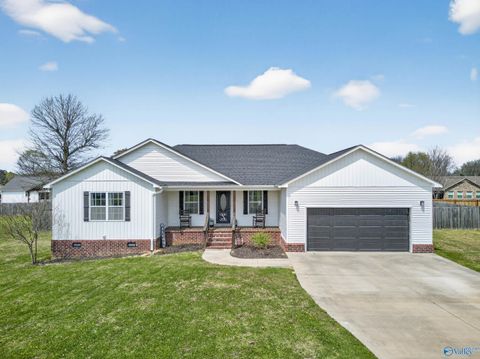 Homes For Sale - 181 Lee Avenue<br/> Boaz, AL 35957