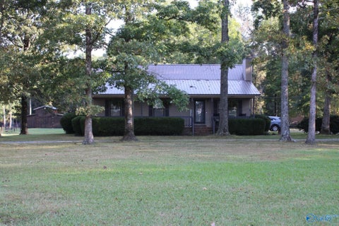 Homes For Sale - 22201 New Garden Road<br/> Limestone County, Elkmont, AL 35620