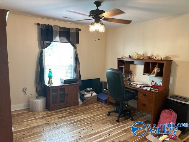 357 Tara Road, Guntersville, Alabama image 21
