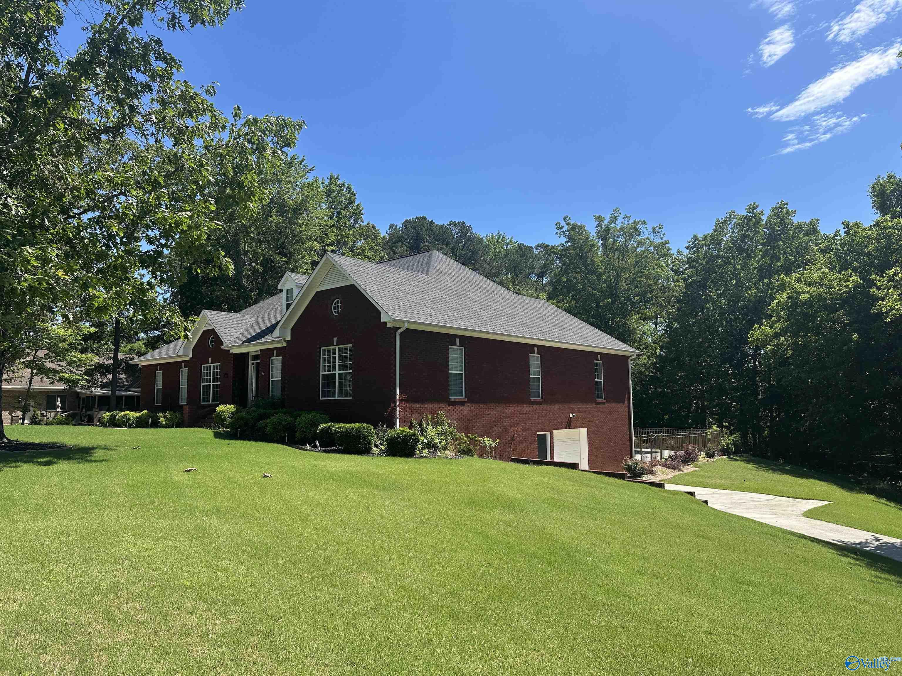 1969 Autumn Creek Drive, Arab, Alabama image 36