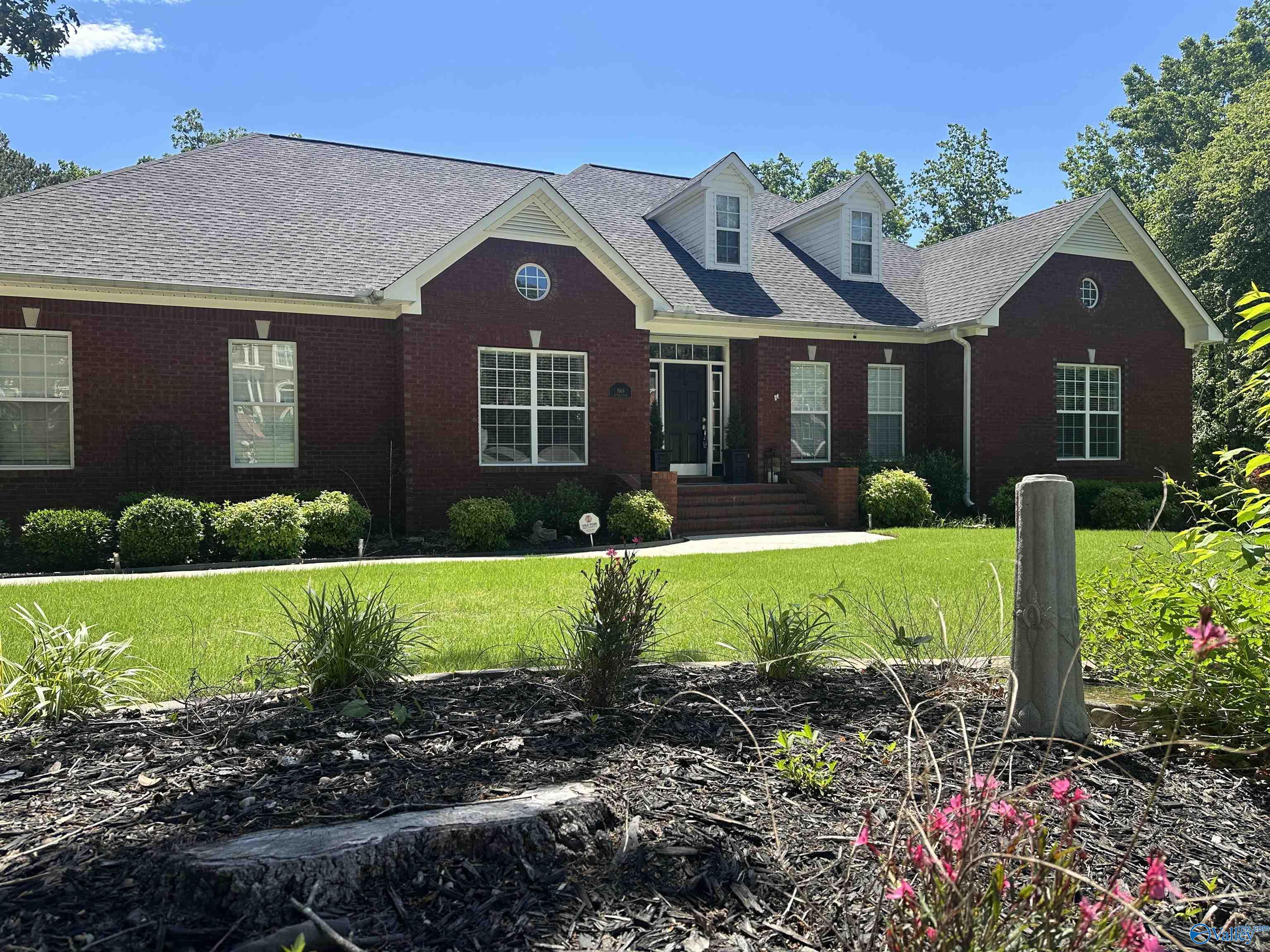 1969 Autumn Creek Drive, Arab, Alabama image 1