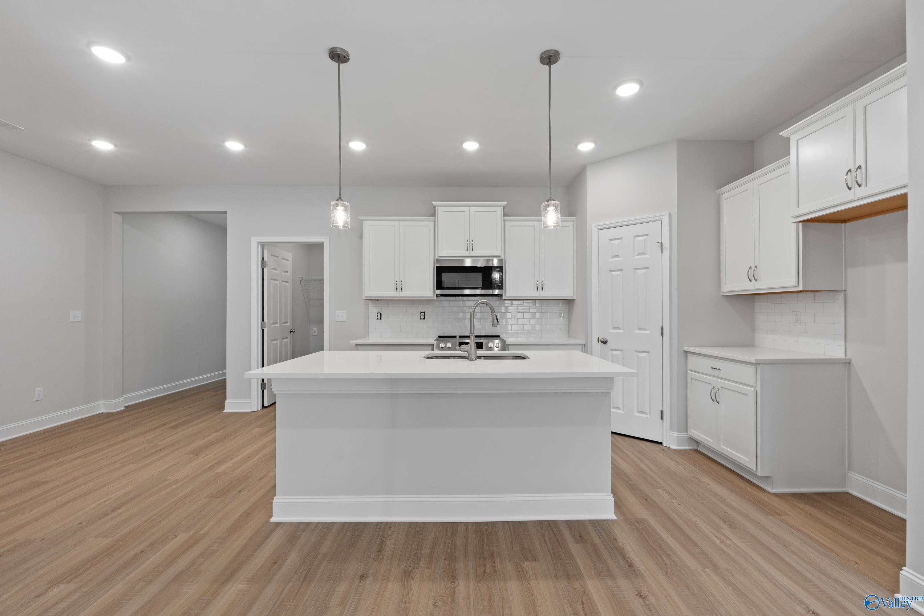 423 Lando Cain Road, Hartselle, Alabama image 11
