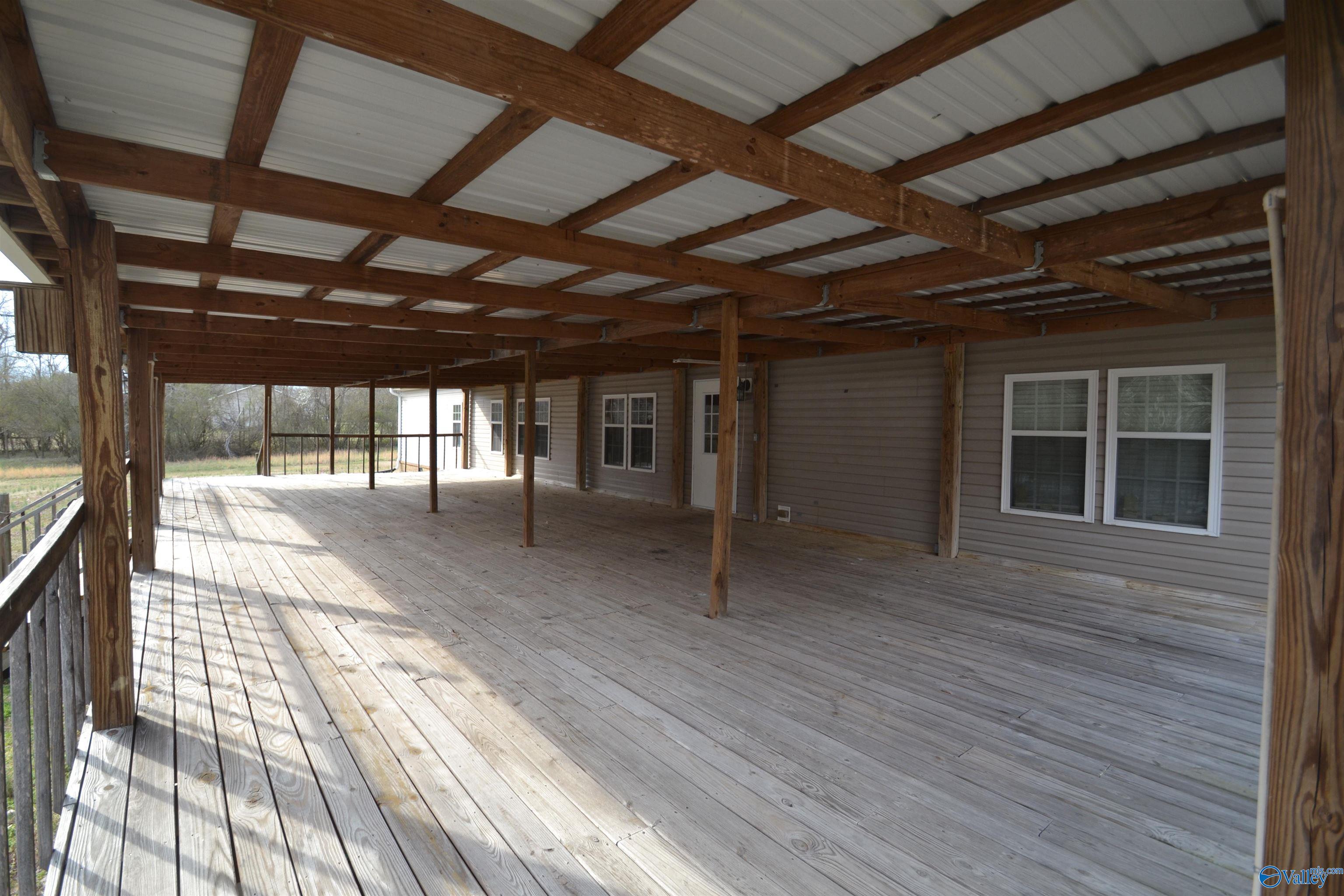 370 Mount Carmel Drive, Guntersville, Alabama image 3