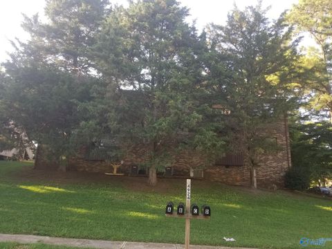 Apartment For Rent - 4924 Cotton Row #B<br/> Huntsville, AL 35816