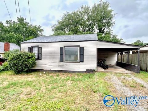 Homes For Sale - 2904 Hart Drive<br/> Huntsville, AL 35816