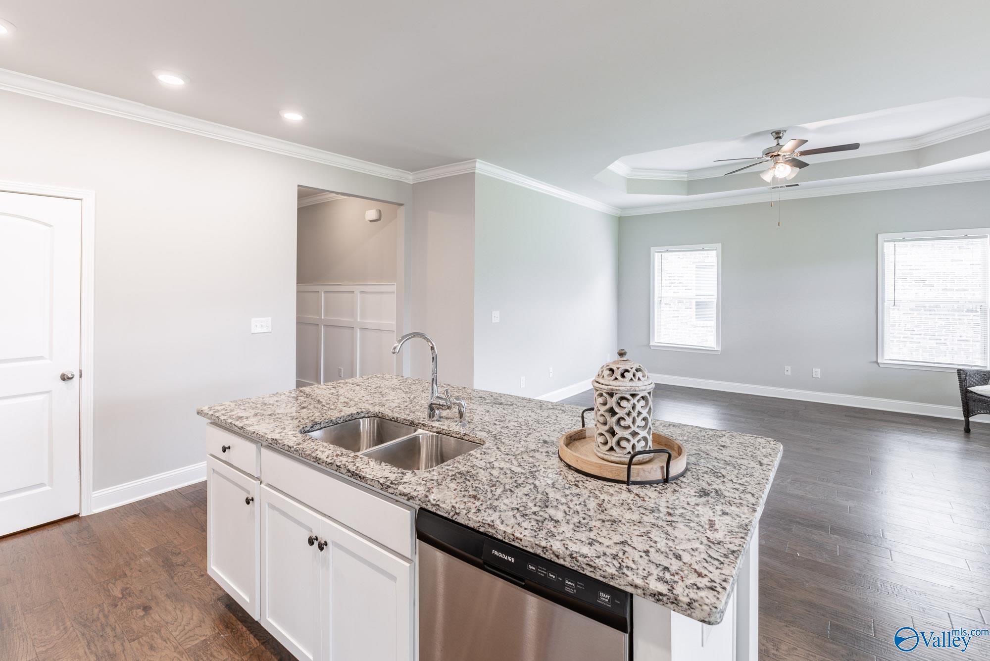 14797 Eva Circle, Athens, Alabama image 6