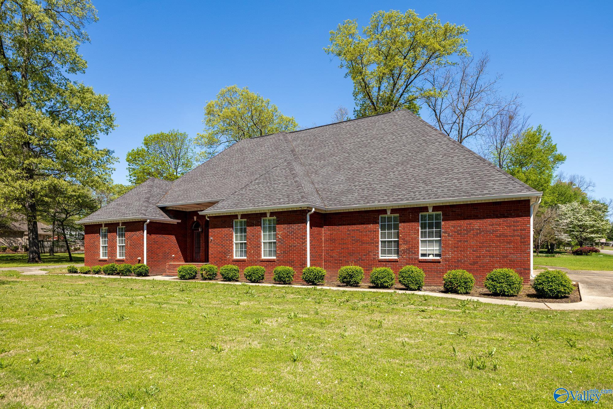 367 Forest Home Drive, Trinity, Alabama image 1