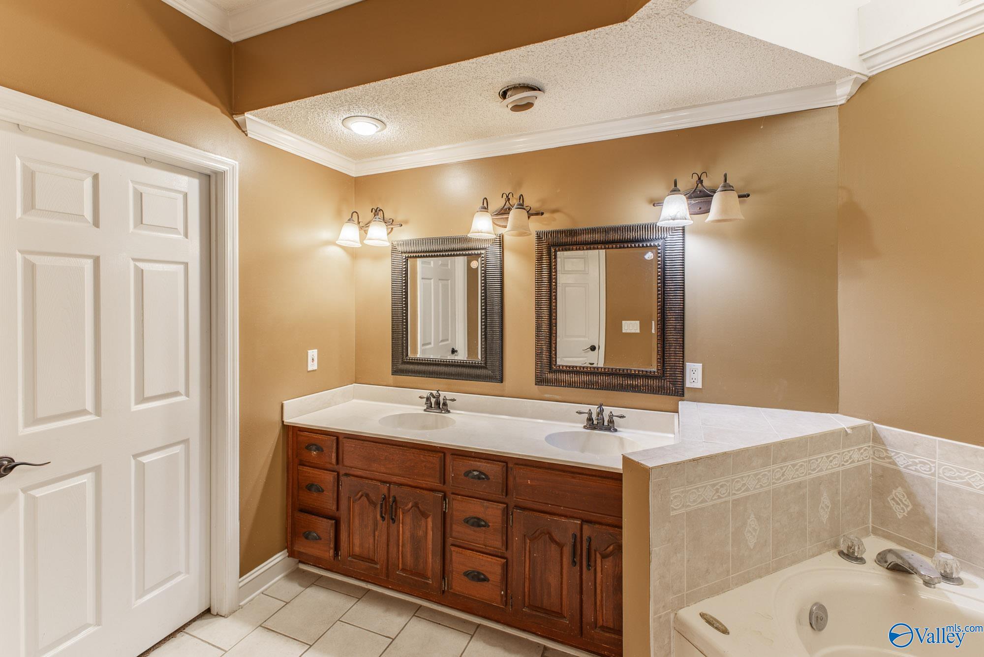 367 Forest Home Drive, Trinity, Alabama image 14
