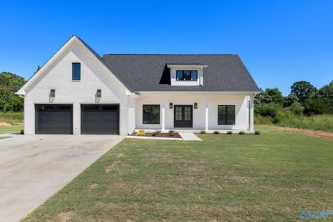 101 Oakview Circle Killen AL 35645