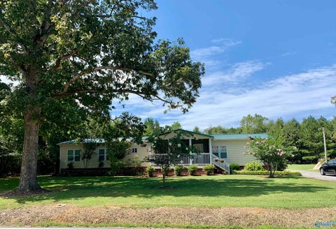 Mobile Home For Sale - 1416 Low Gap Road<br/> New Hope, AL 35760