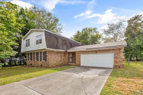 Homes For Sale - 6415 Creighton Avenue<br/> Madison County, Huntsville, AL 35810