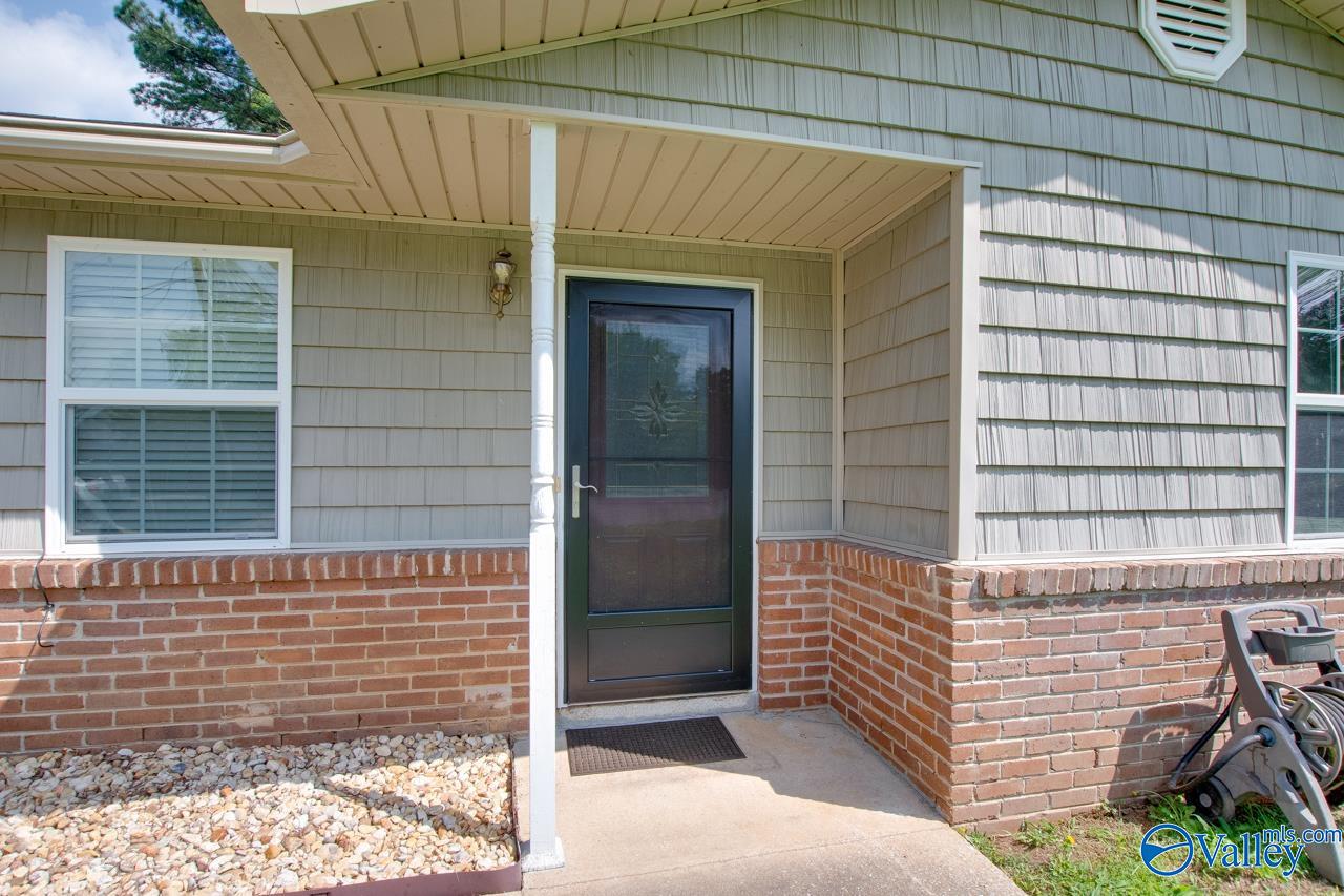 2404 Yorkshire Circle, Huntsville, Alabama image 2
