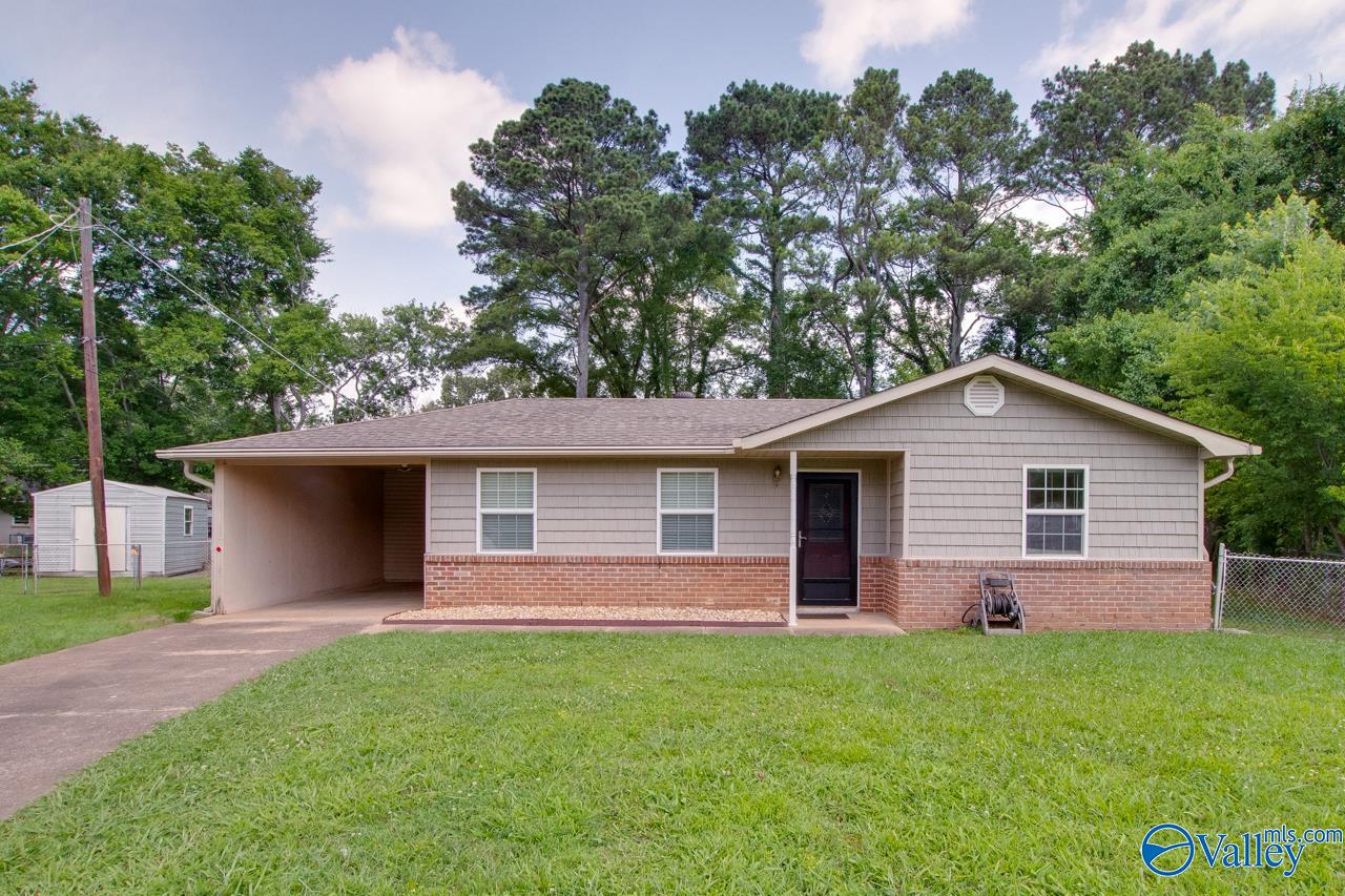 2404 Yorkshire Circle, Huntsville, Alabama image 1