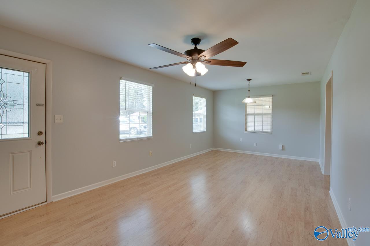 2404 Yorkshire Circle, Huntsville, Alabama image 4