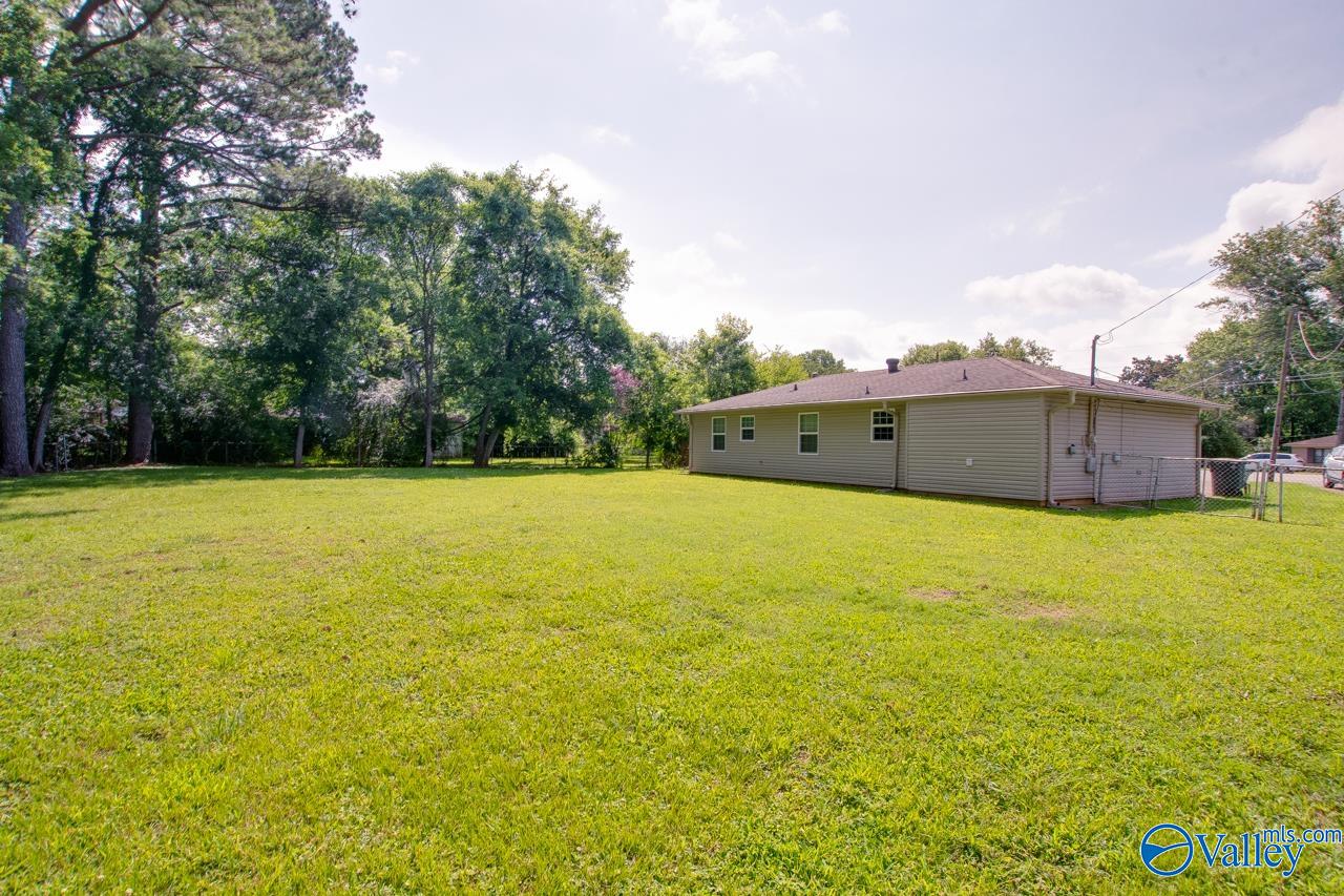 2404 Yorkshire Circle, Huntsville, Alabama image 37