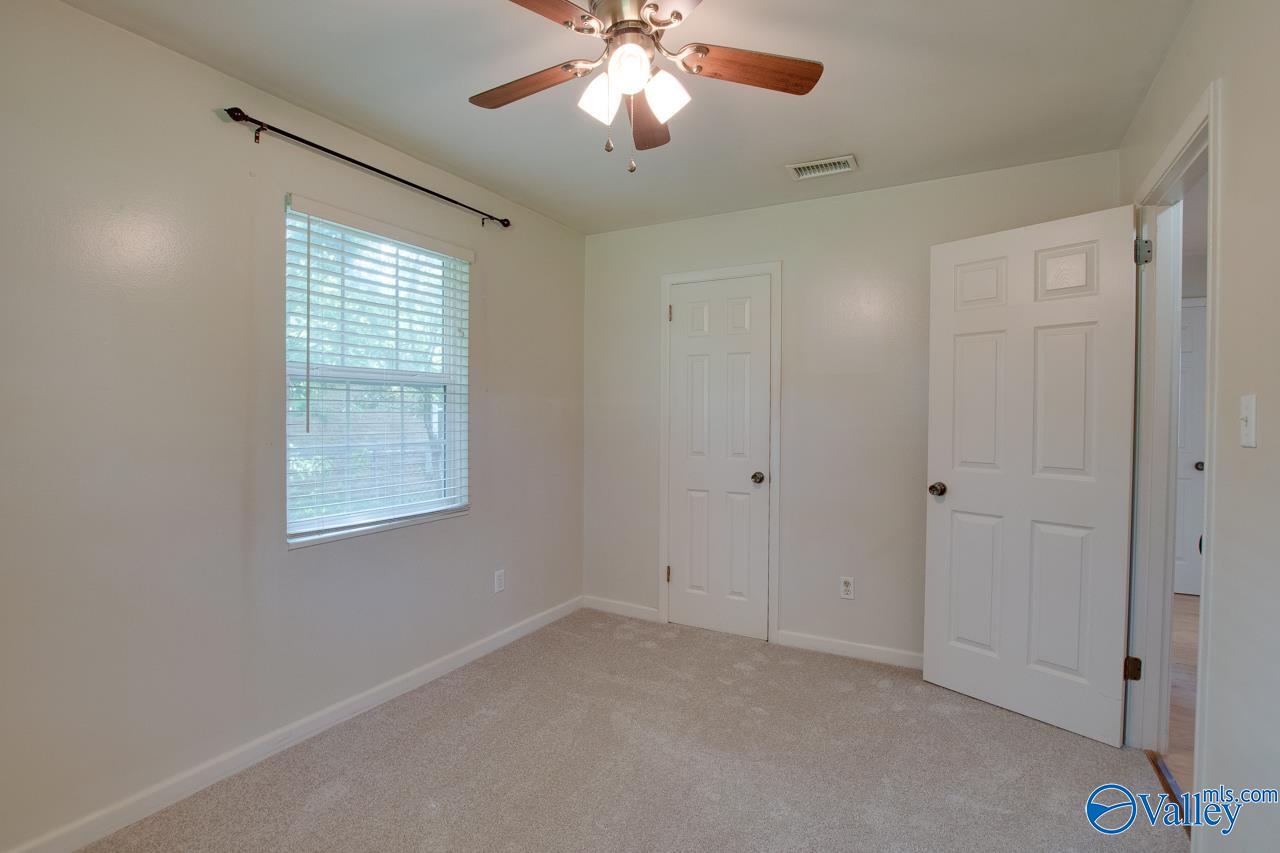 2404 Yorkshire Circle, Huntsville, Alabama image 21