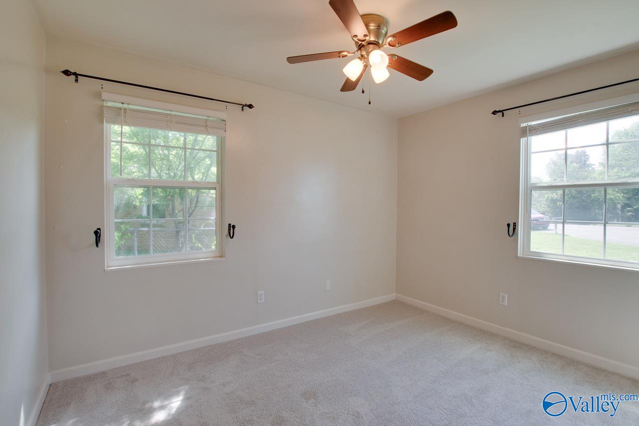 2404 Yorkshire Circle, Huntsville, Alabama image 23