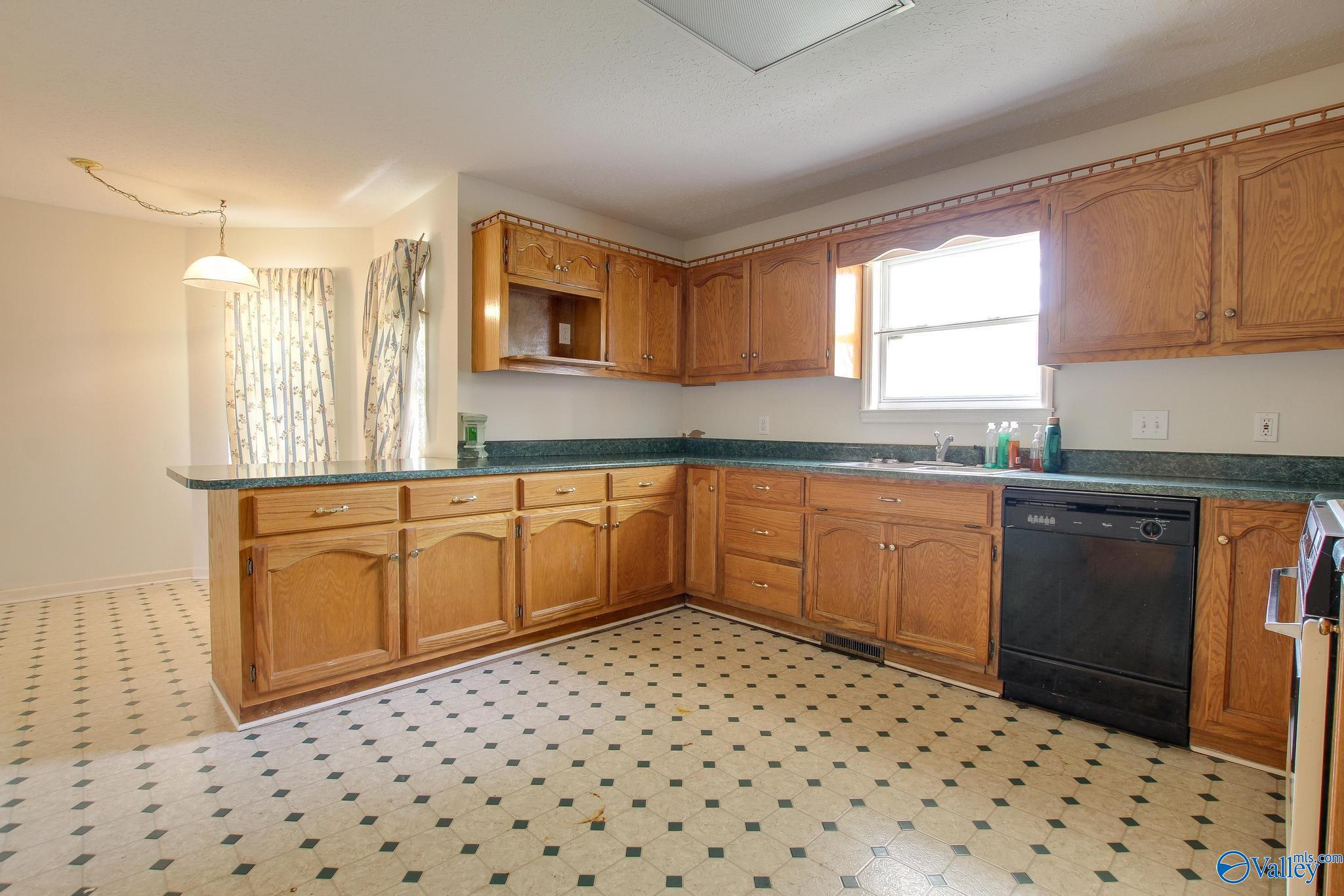 20886 Johnson Drive, Athens, Alabama image 11