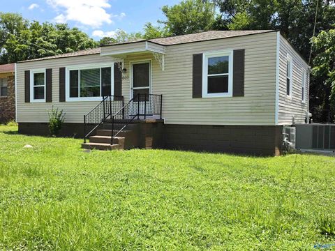 Homes For Rent - 507 Redbud Drive<br/> Huntsville, AL 35801