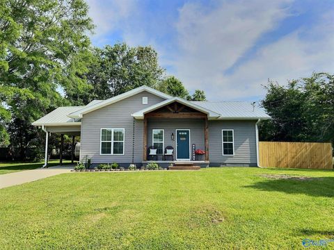 Homes For Sale - 7860 April Lane<br/> Hokes Bluff, AL 35903