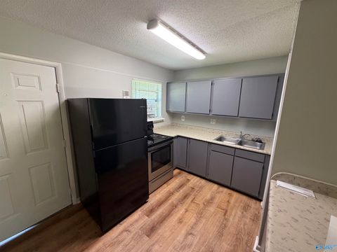 Apartment For Rent - 4931 Cotton Row #A<br/> Huntsville, AL 35816